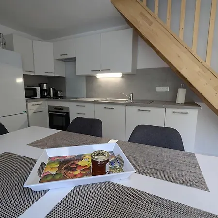 Familial A Avec Entree Privative - Fr-1-589-826